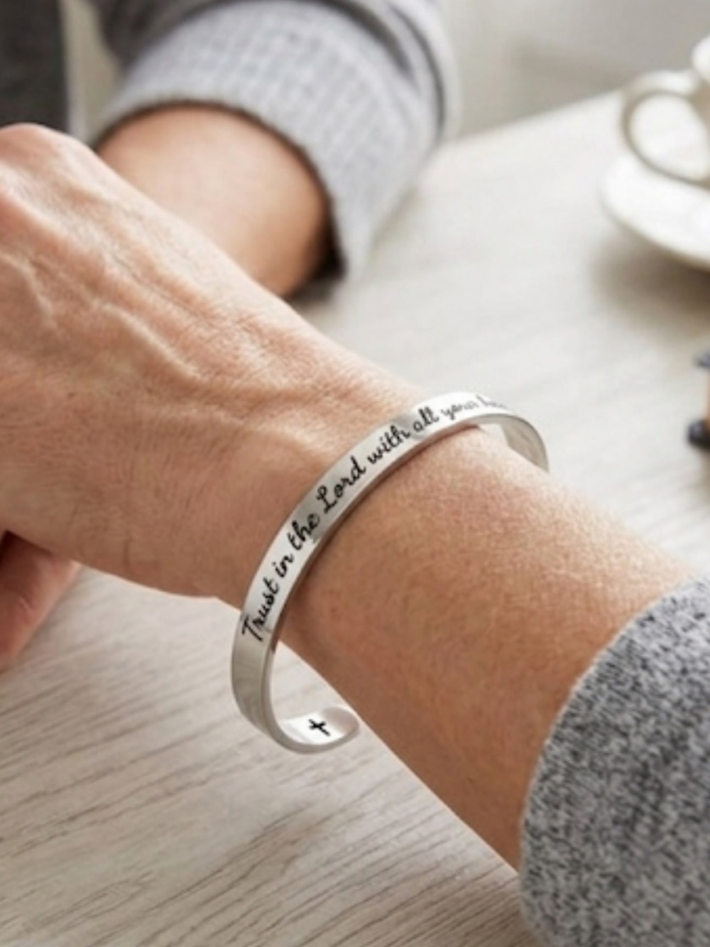 NWT Silver Trust in the Lord Cuff Bracelet Christian Bible Verse Scripture
C3